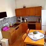 Agata Apartment *